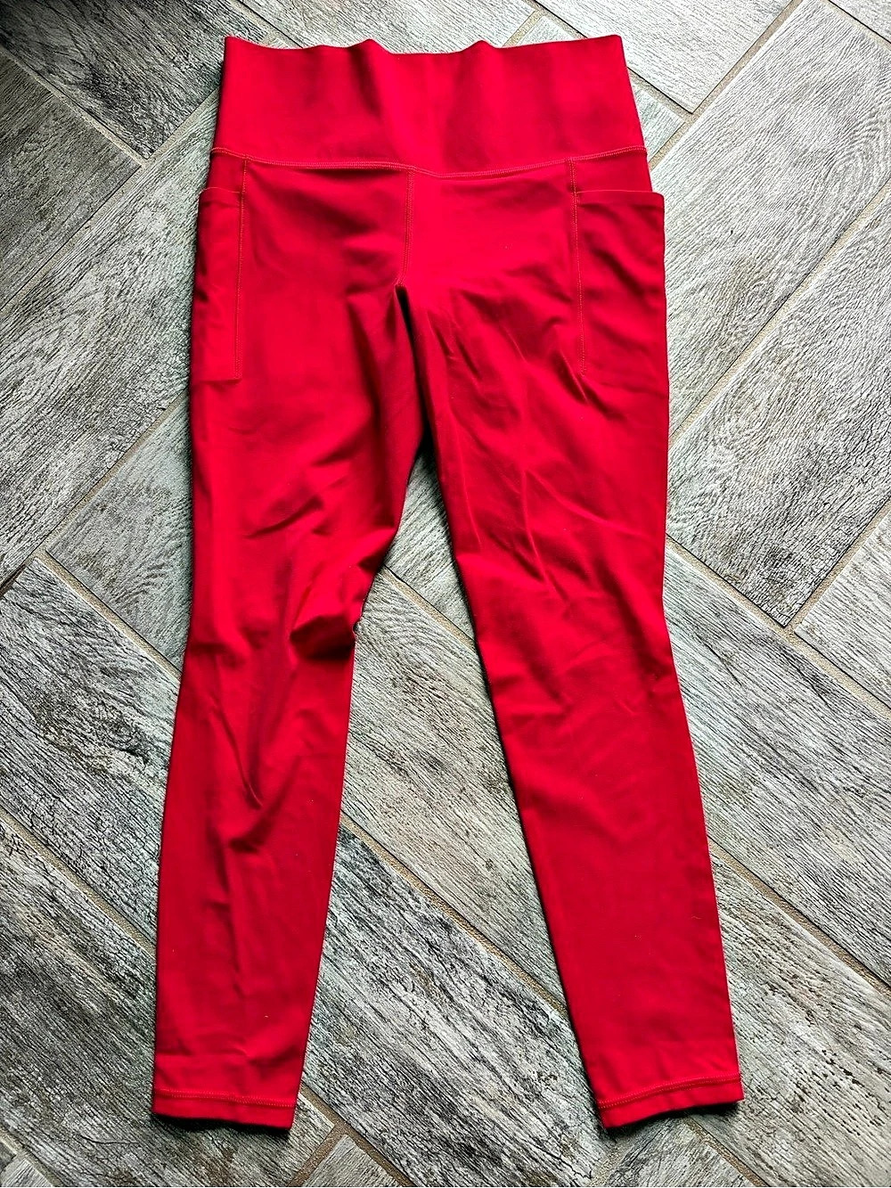 Athleta Salutation Stash Pocket 7/8 Tight Red Medium